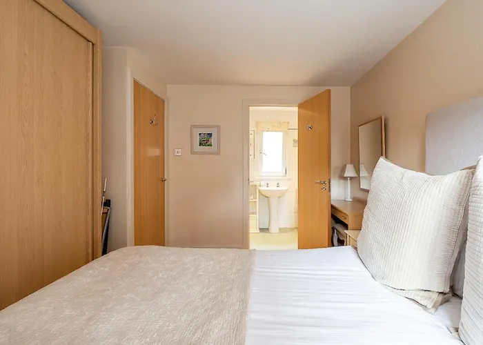 4 Crambeck Court York