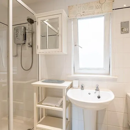 4 Crambeck Court * York